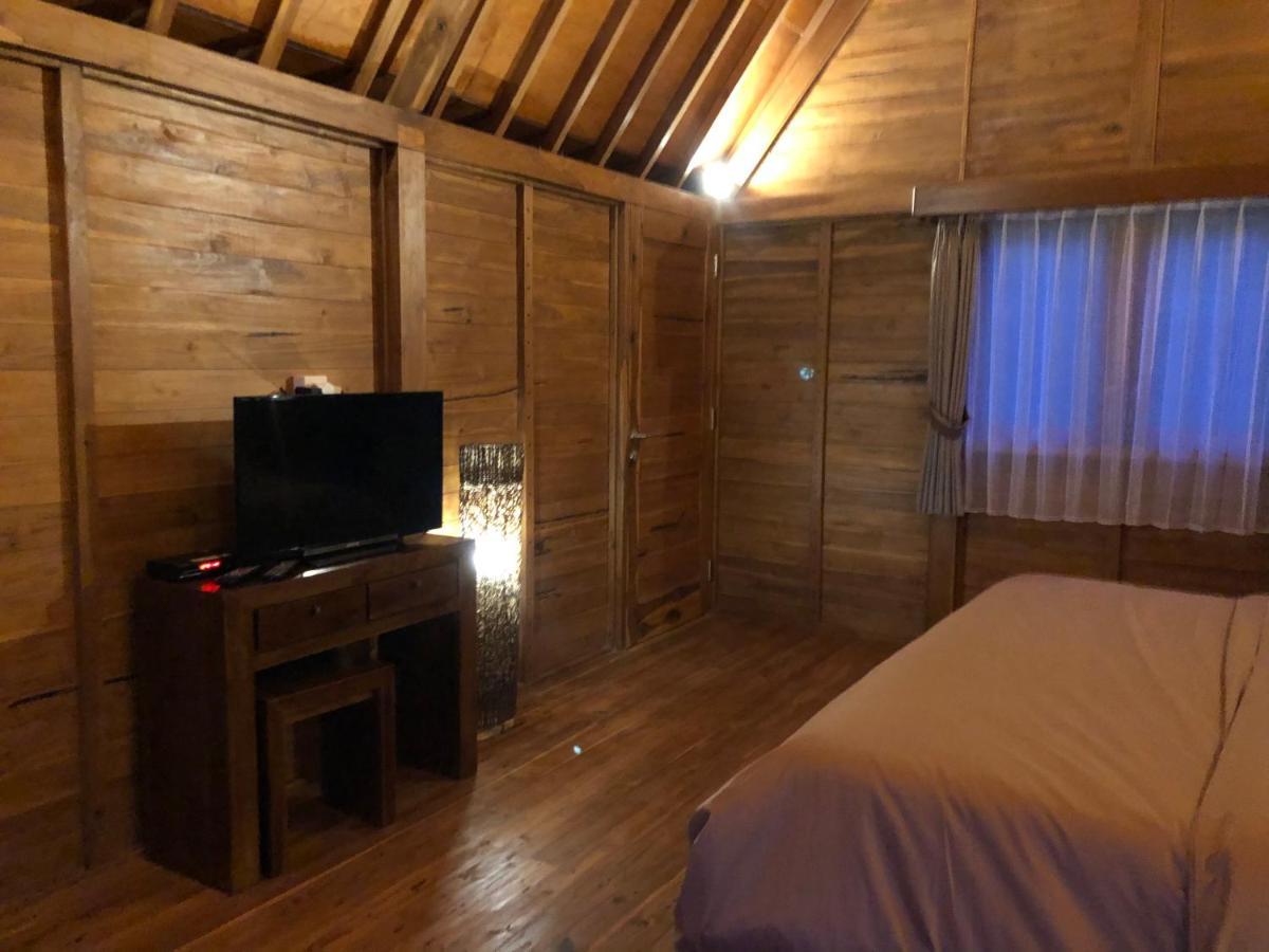 Buyan Lodge Lake View Villa 브두굴 외부 사진
